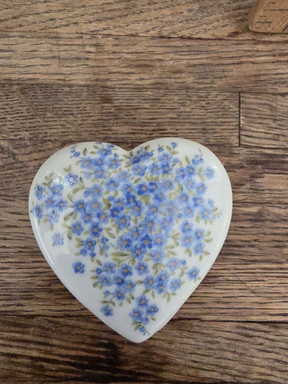 Vintage Heart-Shaped Ceramic Trinket Dish with Blue Floral Motif 1980
